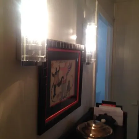 Charm Balcony Eiffel & Av Suffren Apartment Paris